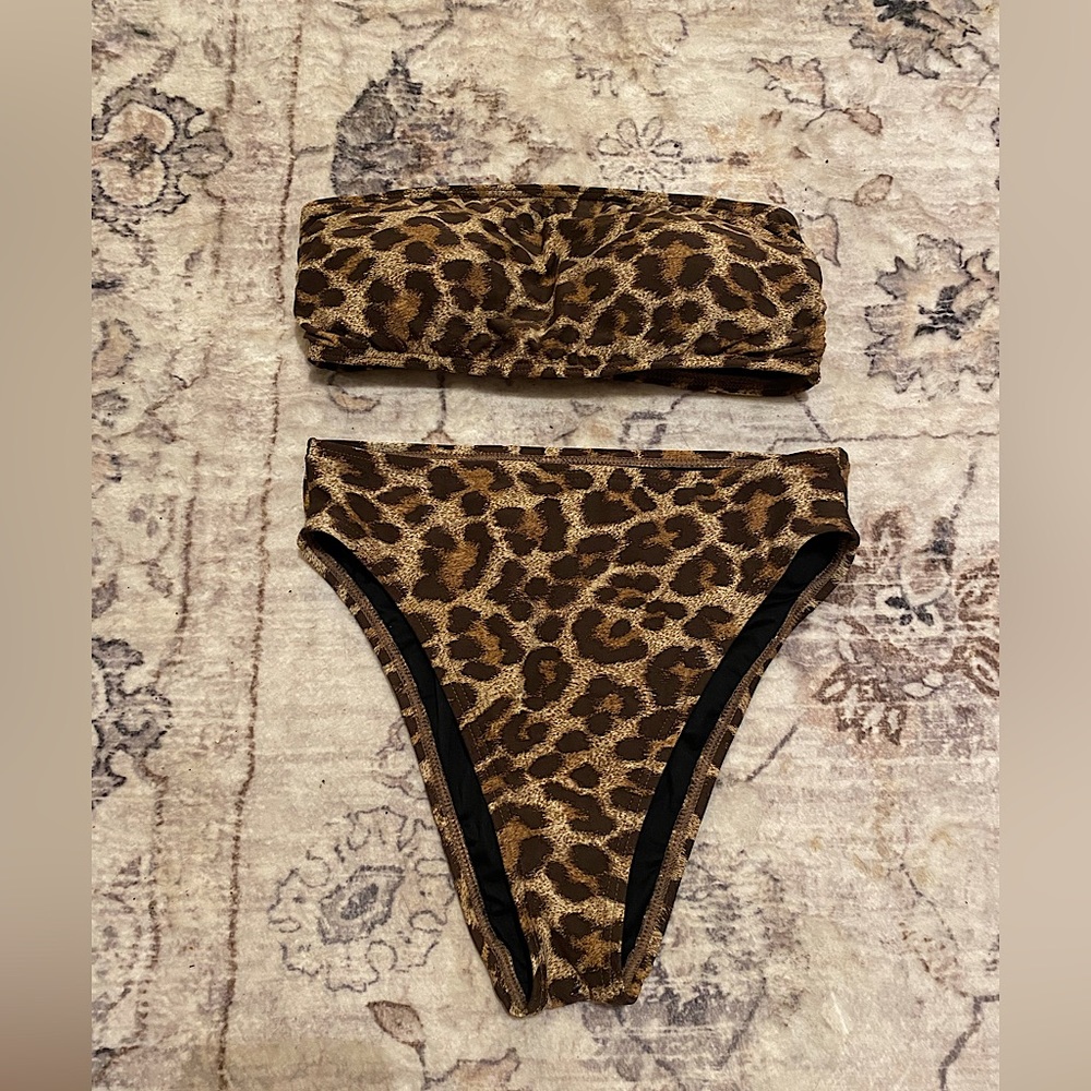 Micheal Kors leopard bikini set